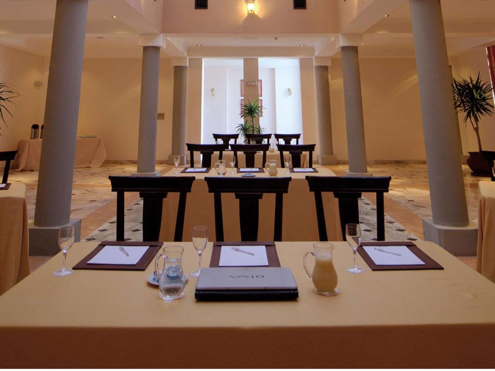 Grand Mercure Petra Ваді-Муса Екстер'єр фото